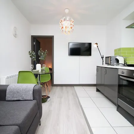 Fully Equipped Kitchen, Parking, City Centre Swansea Exterior photo