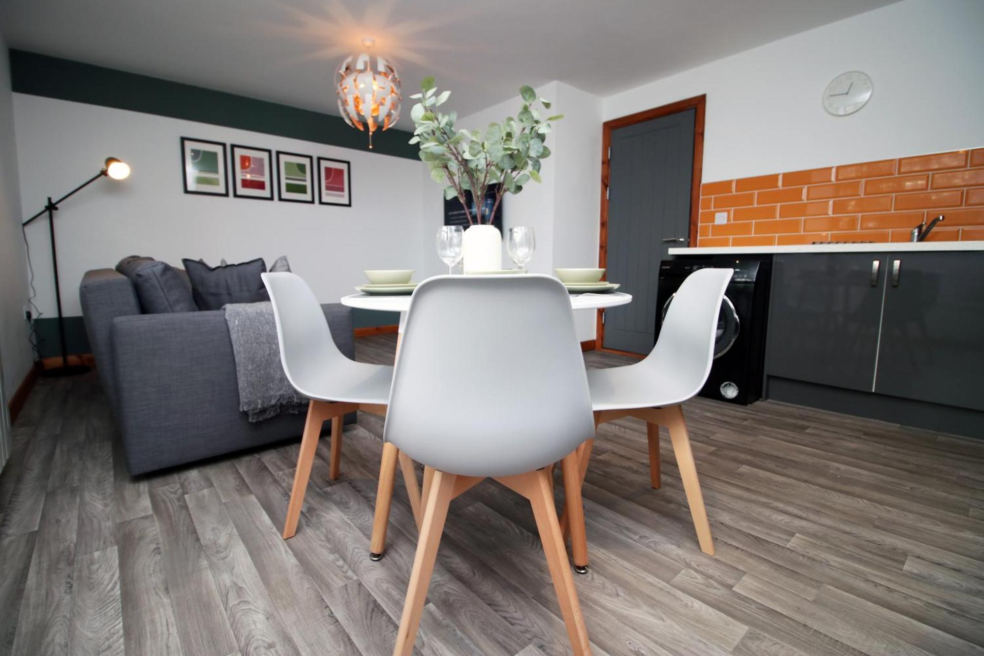 Fully Equipped Kitchen, Parking, Centre Apartment