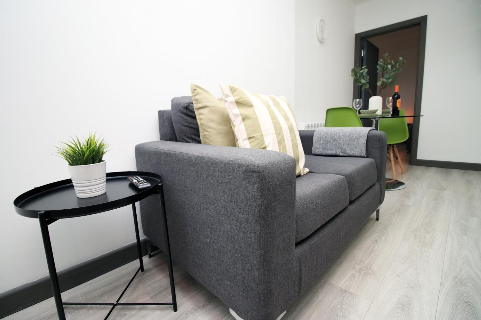 Apartment Fully Equipped Kitchen, Parking, Centre
