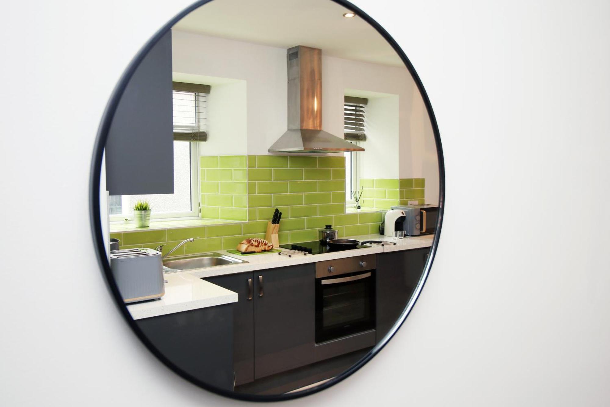 Fully Equipped Kitchen, Parking, Centre Apartment