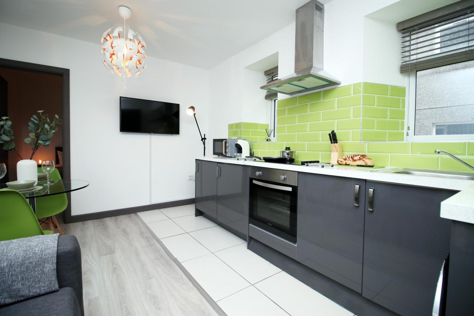 Apartment Fully Equipped Kitchen, Parking, Centre *