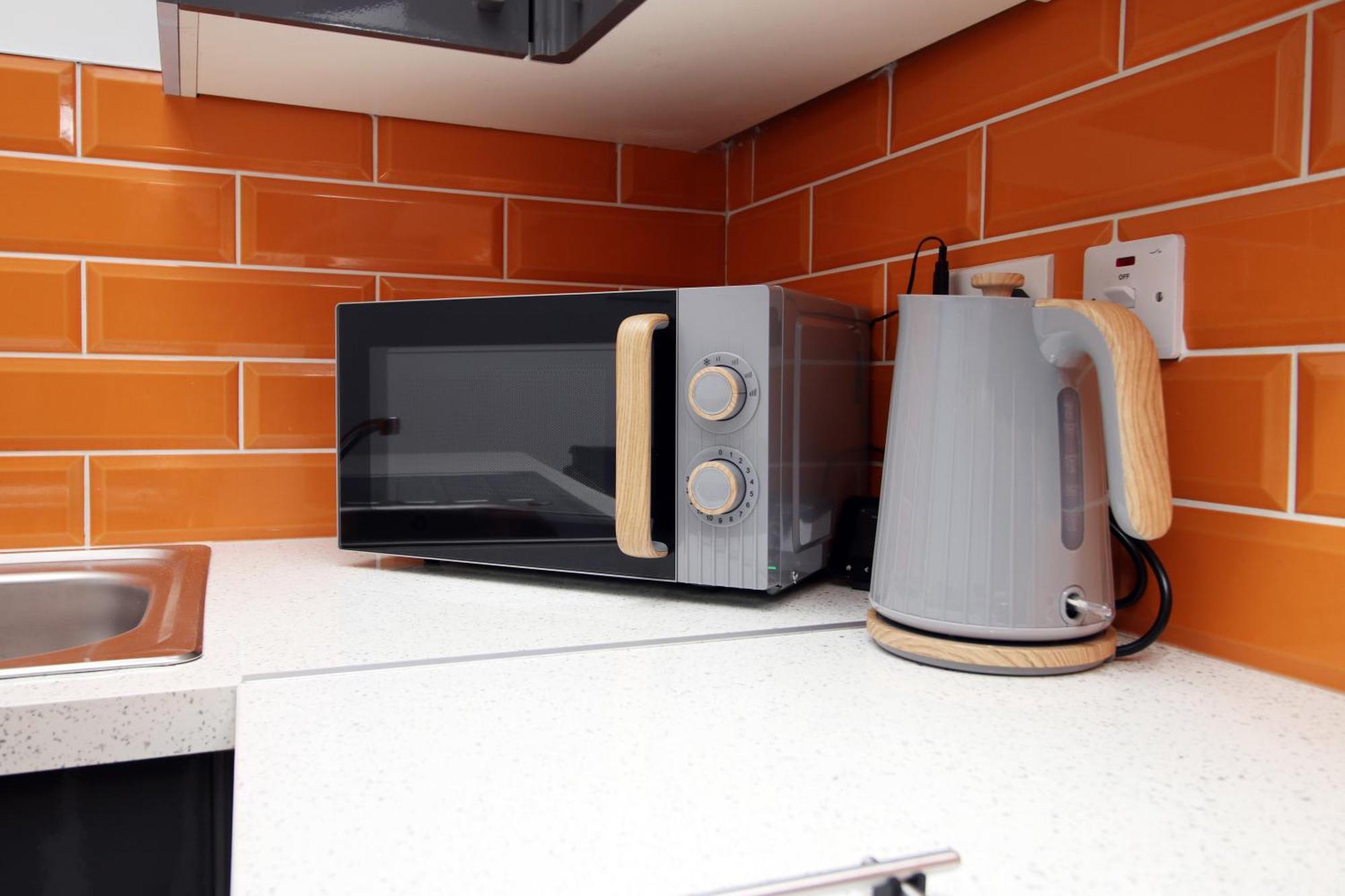 Fully Equipped Kitchen, Parking, Centre Apartment *
