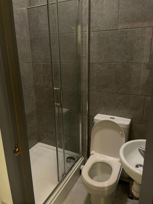Fully Equipped Kitchen, Parking, Centre Apartment